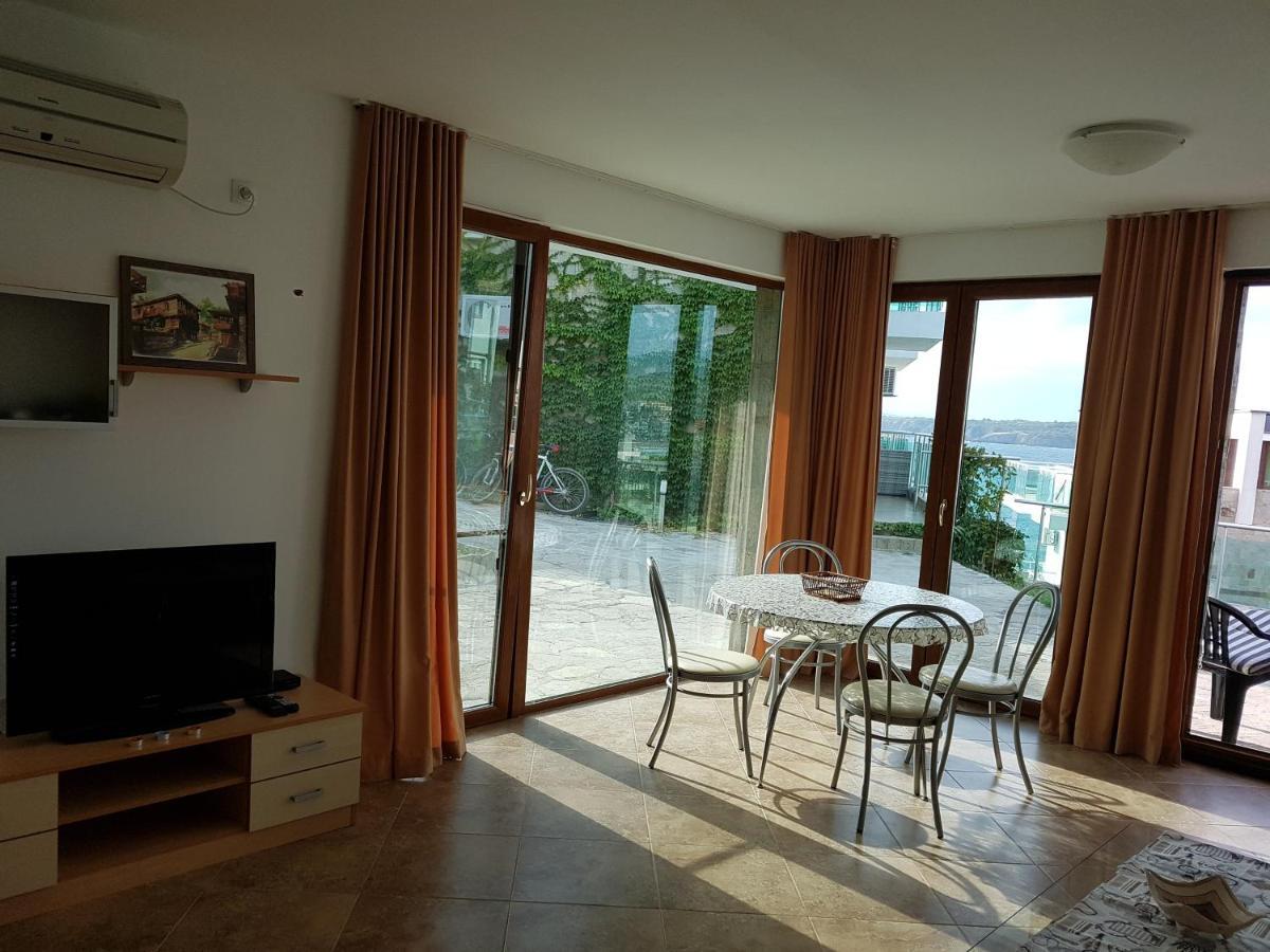 Panorama Bay Apartment Sozopol Exterior photo